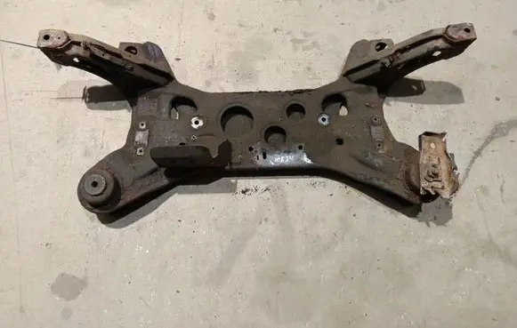 Citroen C4 I Picasso Front subframe