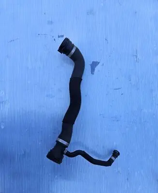 BMW 5 GT F07 Engine coolant pipe/hose 8513603 17128513603