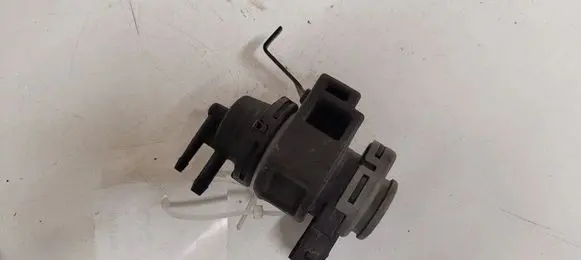 Renault Megane II Turbo solenoid valve 0200575400