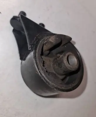 Mazda 323 Engine mount bracket BR7439040