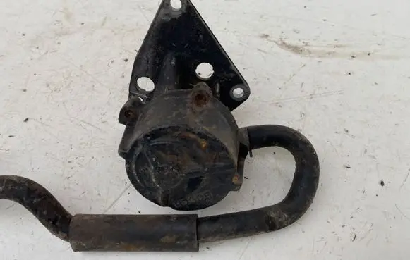 Toyota Corolla E110 Vacuum pump