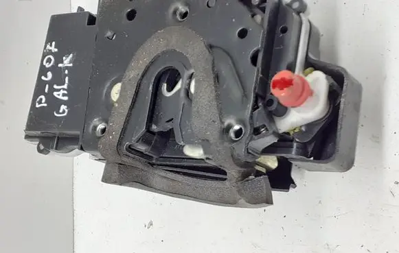 Peugeot 607 Rear door lock
