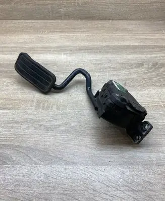 Volkswagen Sharan Accelerator throttle pedal 7M4721603A YM219F836DB