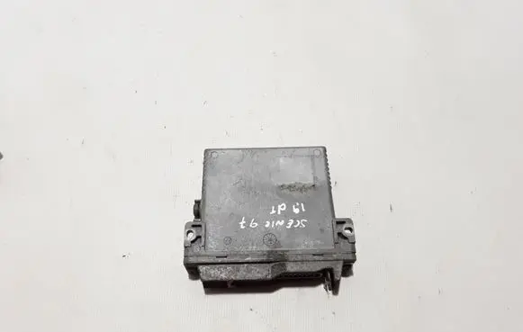 Renault Scenic I Engine control unit/module 7700868189