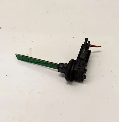 Volkswagen PASSAT B5 Interior temperature sensor 4B0820539