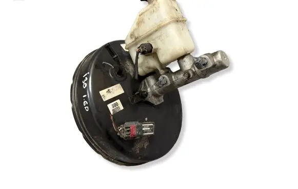 Hyundai i30 Brake booster 