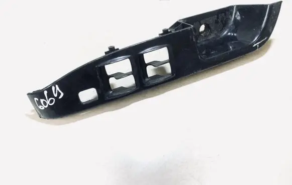 Mitsubishi Outlander Front door window switch trim mn151492