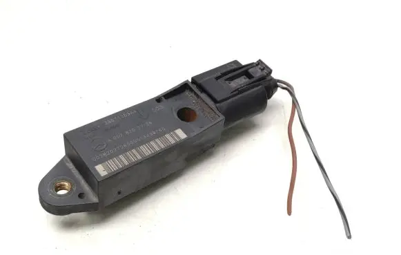 Mercedes-Benz E W211 Airbag deployment crash/impact sensor A0028202726 25571203A4