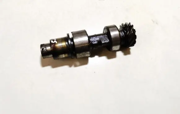 Volvo 440 Oil pump 