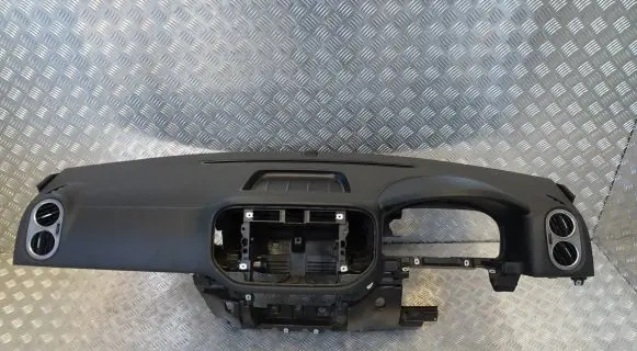 Volkswagen Tiguan Dashboard