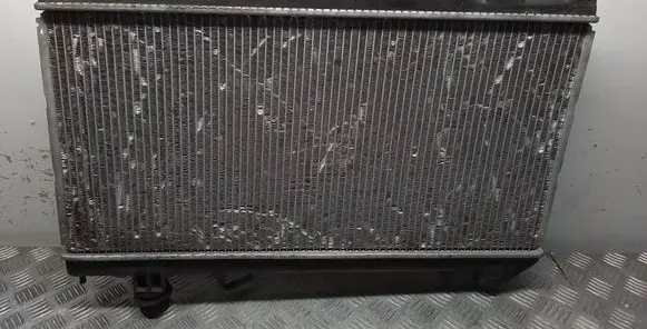 Toyota Avensis T220 Coolant radiator 4221722570