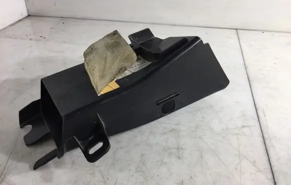BMW 5 F10 F11 Radiator mount bracket 5174720079 7200797