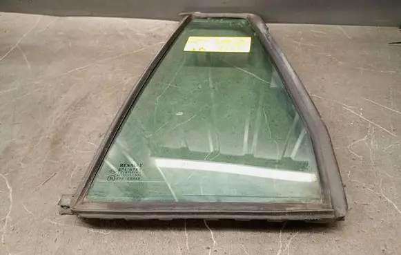 Renault Laguna II Rear side window