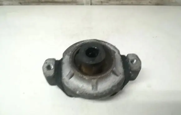 Audi A8 S8 D3 4E Engine mount bracket 4e0399151ap