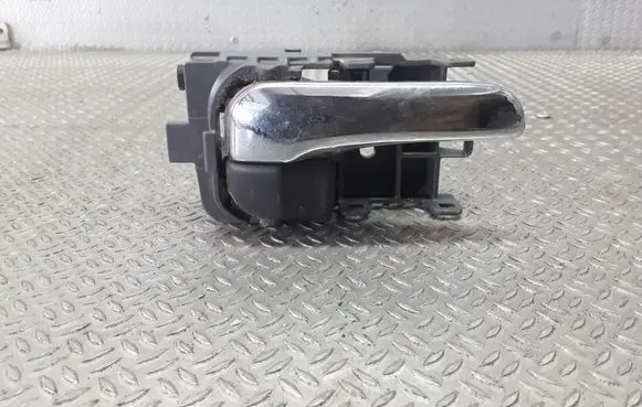 Rear door interior handle