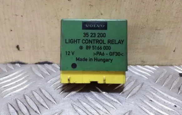 Volvo S70 V70 V70 XC Light relay 3523200 895166000