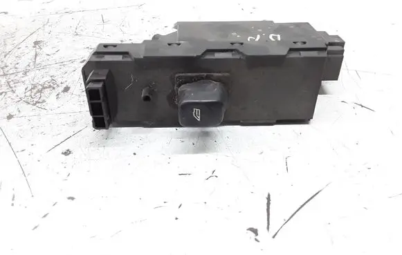Volvo XC90 Electric window control switch 30746075