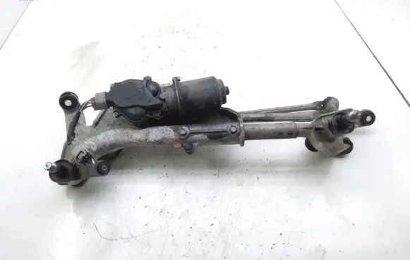 Honda CR-V Front wiper linkage 