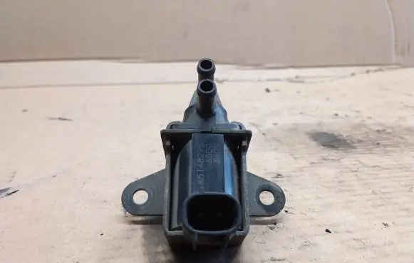 Suzuki Grand Vitara I Vacuum valve K5T48295