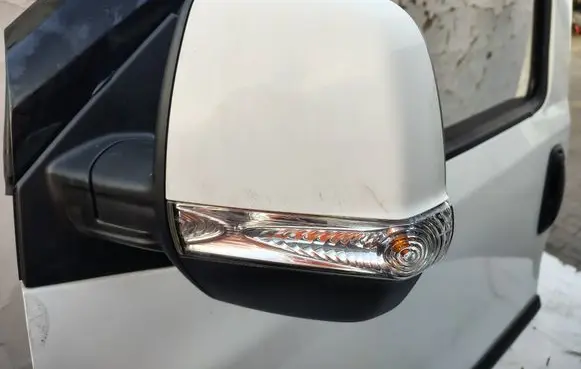 Opel Combo D Front door electric wing mirror 