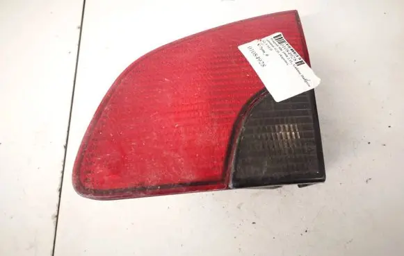 Peugeot 406 Tailgate rear/tail lights