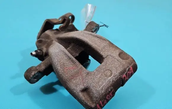 Rear brake caliper