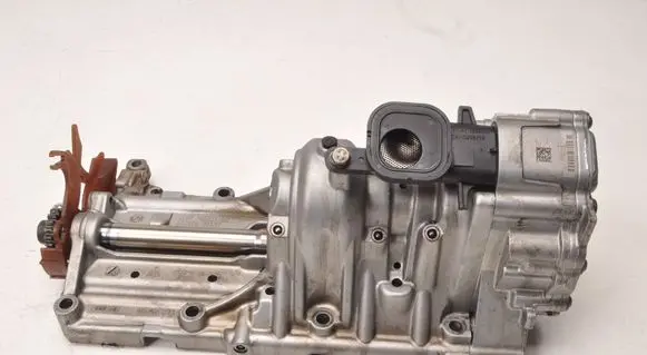 BMW Z4 E89 Oil pump 7632111