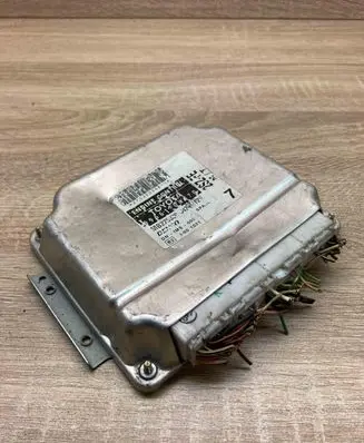 Toyota Yaris Engine control unit/module ECU 896610D070 MB2750003424 WithPlug