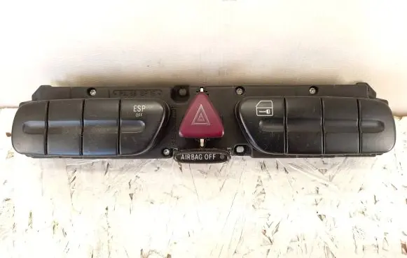 Mercedes-Benz C W203 Hazard light switch 2038217058 3306490200 20411449001