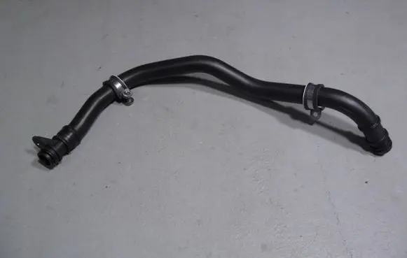 Mercedes-Benz Vito Viano W639 Oil fill pipe A6460160329