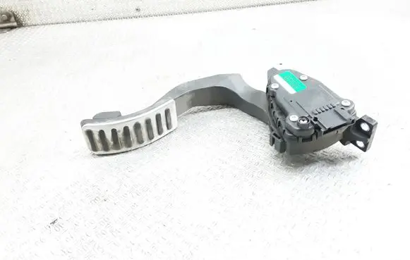 Volkswagen Phaeton Accelerator throttle pedal 3D1721503L