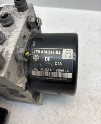 Skoda Octavia Mk2 (1Z) ABS Pump 1K0907379AN 10061930671 10096103143