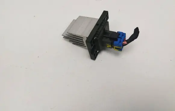 Hyundai Tucson TL Heater blower motor/fan resistor 
