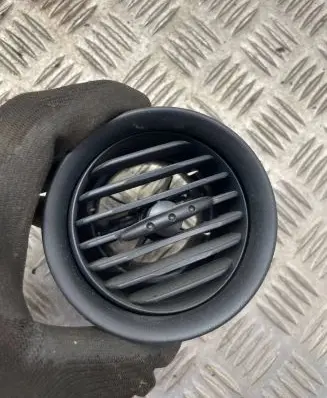 Seat Ibiza III (6L) Dashboard side air vent grill/cover trim