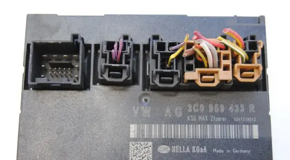 BMW 7 E65 E66 Central body control module 3C0959433R