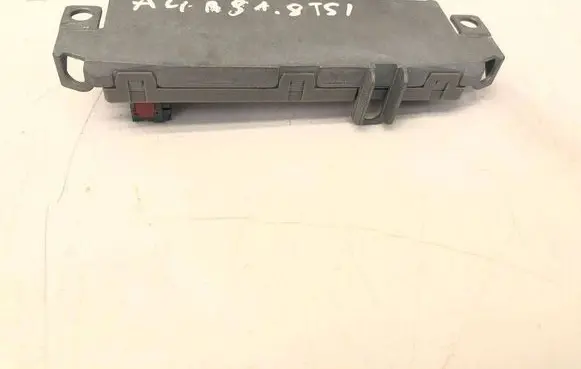Audi A4 S4 B8 8K Aerial antenna amplifier 8K5035225J 0019473 RT84013