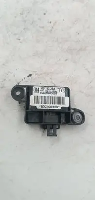 Opel Zafira A Airbag deployment crash/impact sensor 09133263 TGS09200097 25620010209