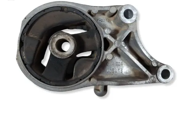 Opel Vectra C Engine mount bracket V05413 D1N226