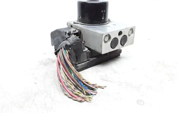 Volvo XC90 ABS Pump 30793447