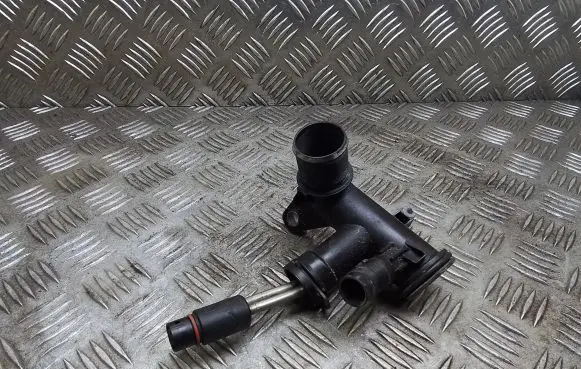 Peugeot 3008 II Engine coolant pipe/hose 1122501