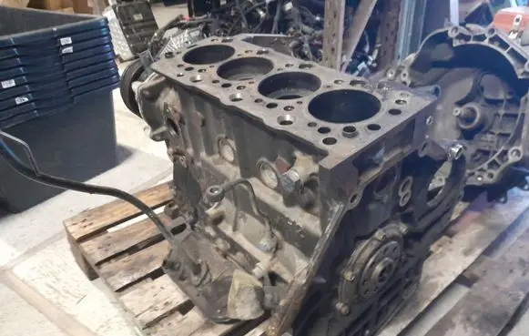 Opel Astra J Engine block A17DTE