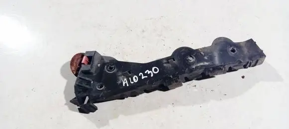 Opel Zafira B Front bumper mounting bracket