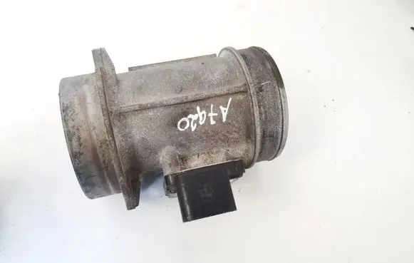 Audi A6 S6 C5 4B Mass air flow meter 059906461d afh70-25c