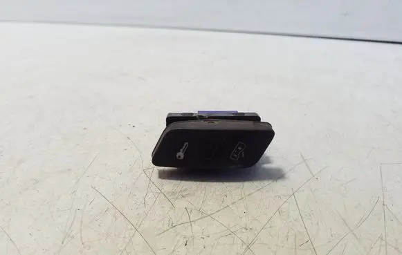 Volkswagen Golf V Central locking switch button 1K0962126