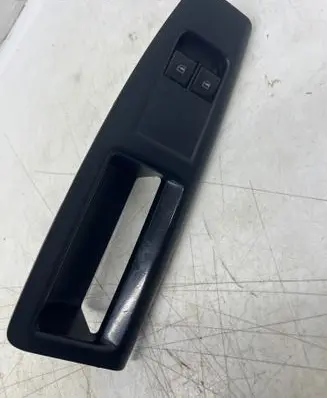 Volkswagen Polo IV 9N3 Electric window control switch 6Q1867171E