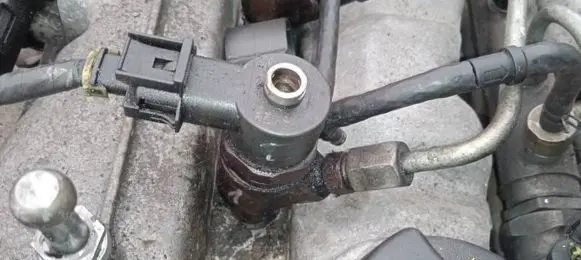 KIA Ceed Fuel injector 0445110256 33800-2A400