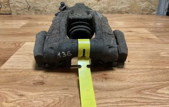 Mini One - Cooper R50 - 53 Front brake caliper