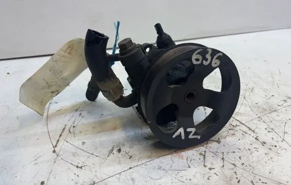 Toyota RAV 4 (XA20) Power steering pump