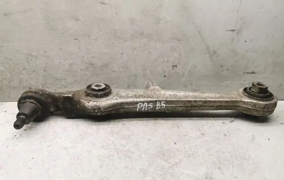 Volkswagen PASSAT B5.5 Front control arm 4D0407155P