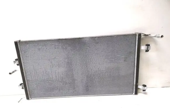 Ford Focus Optional radiator JX618D048AC
